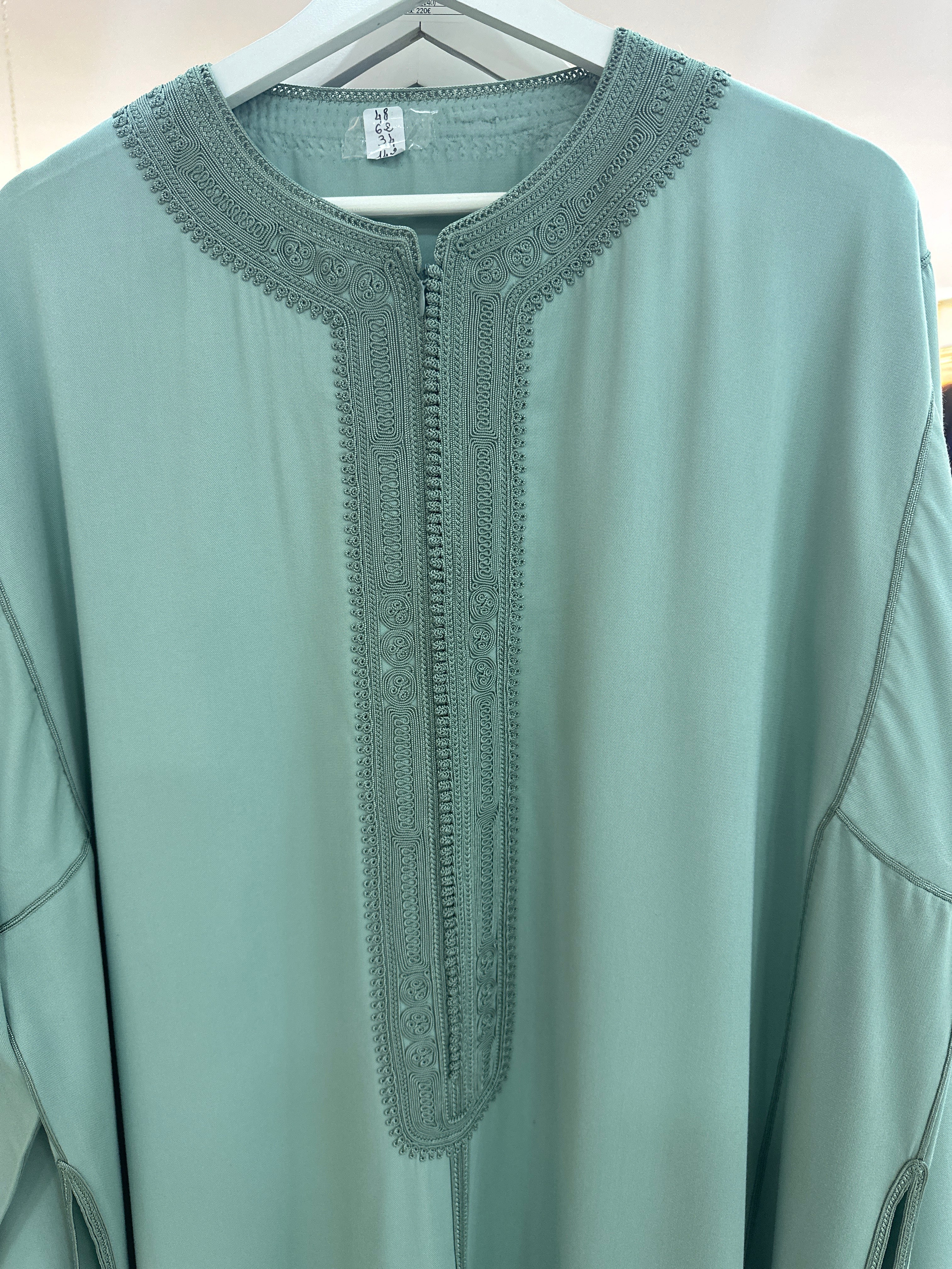 Caftan vert givré