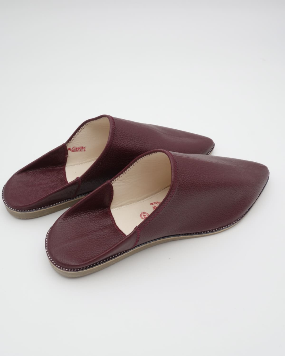 babouches homme matiere cuir de couleur rouges vue arriere-trois-quart