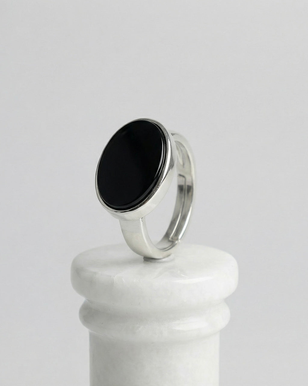 bague homme matiere laiton de couleur noire vue entiere