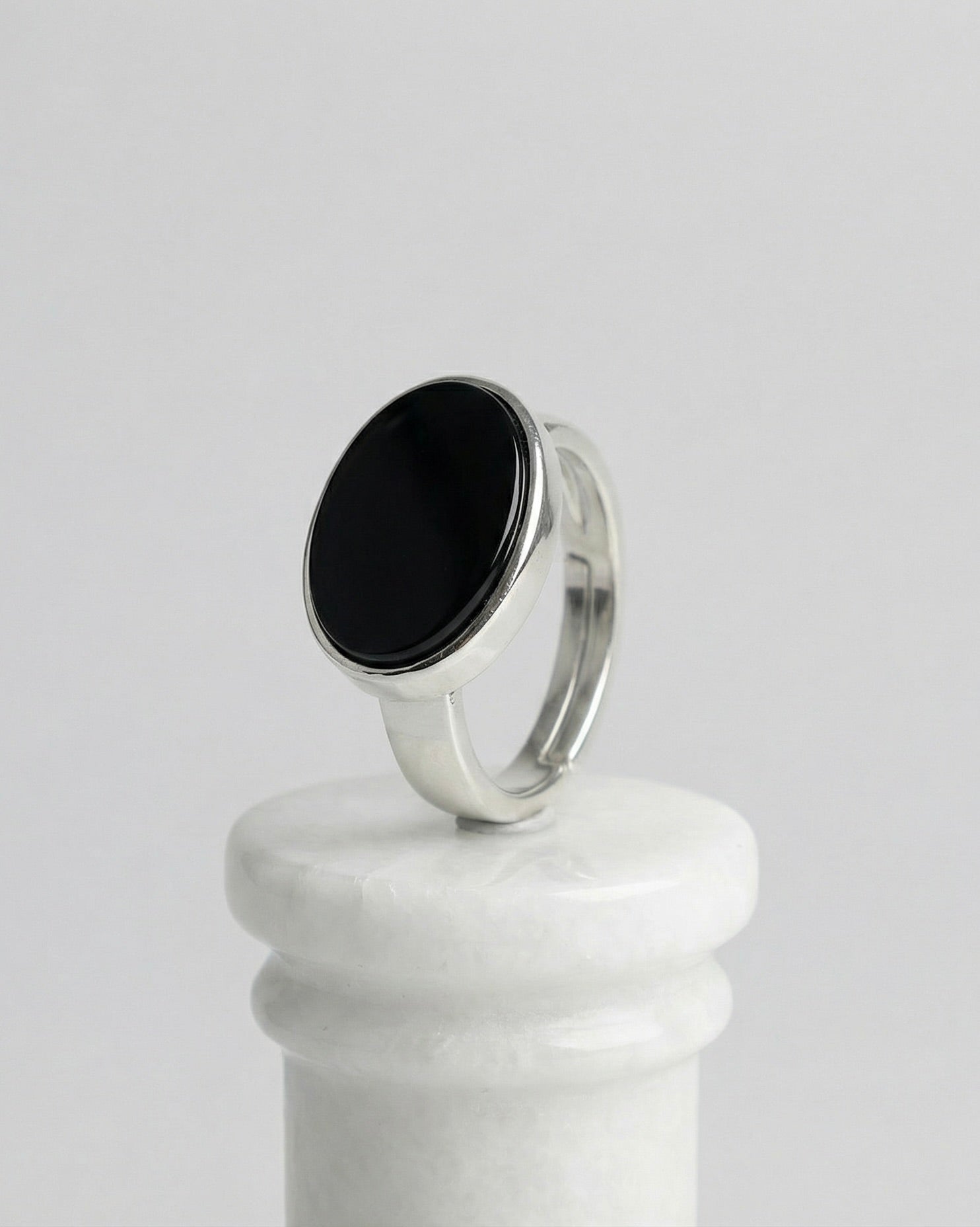 bague homme matiere laiton de couleur noire vue entiere