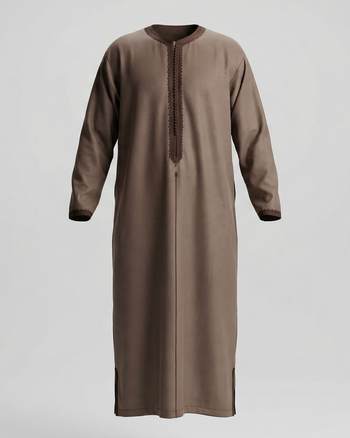 mannequin portant caftan homme matiere gabardine de couleur marron avec un travail finition faite main vue entiere