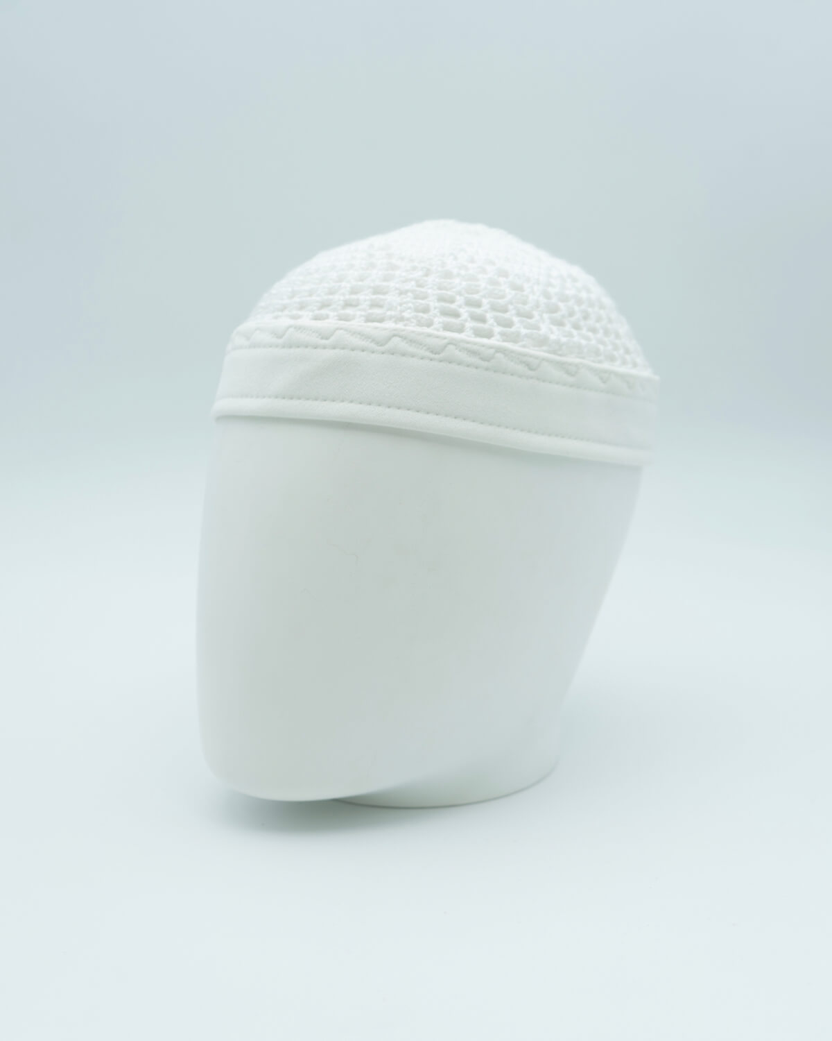 Chachiya Egypte avec bandeau tricot main Blanche