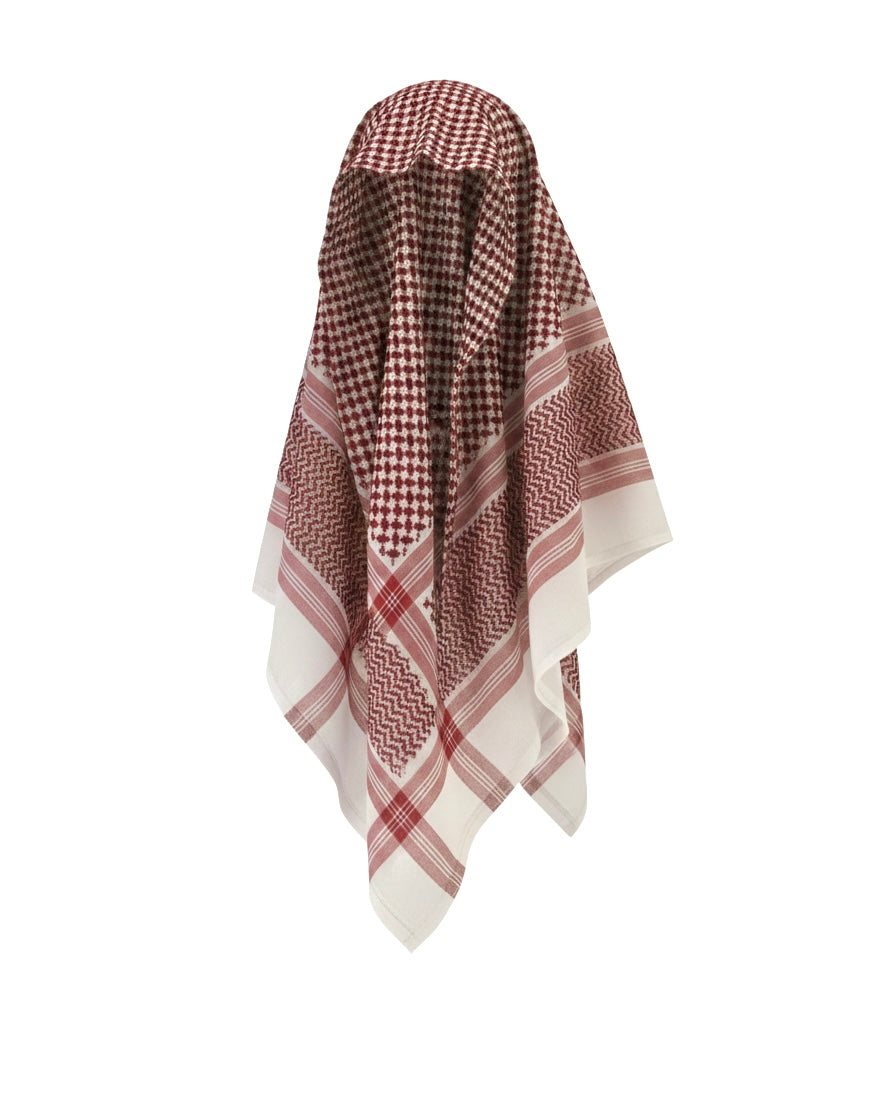 mannequin portant chemagh homme matiere saoudien de couleur bordeaux vue face
