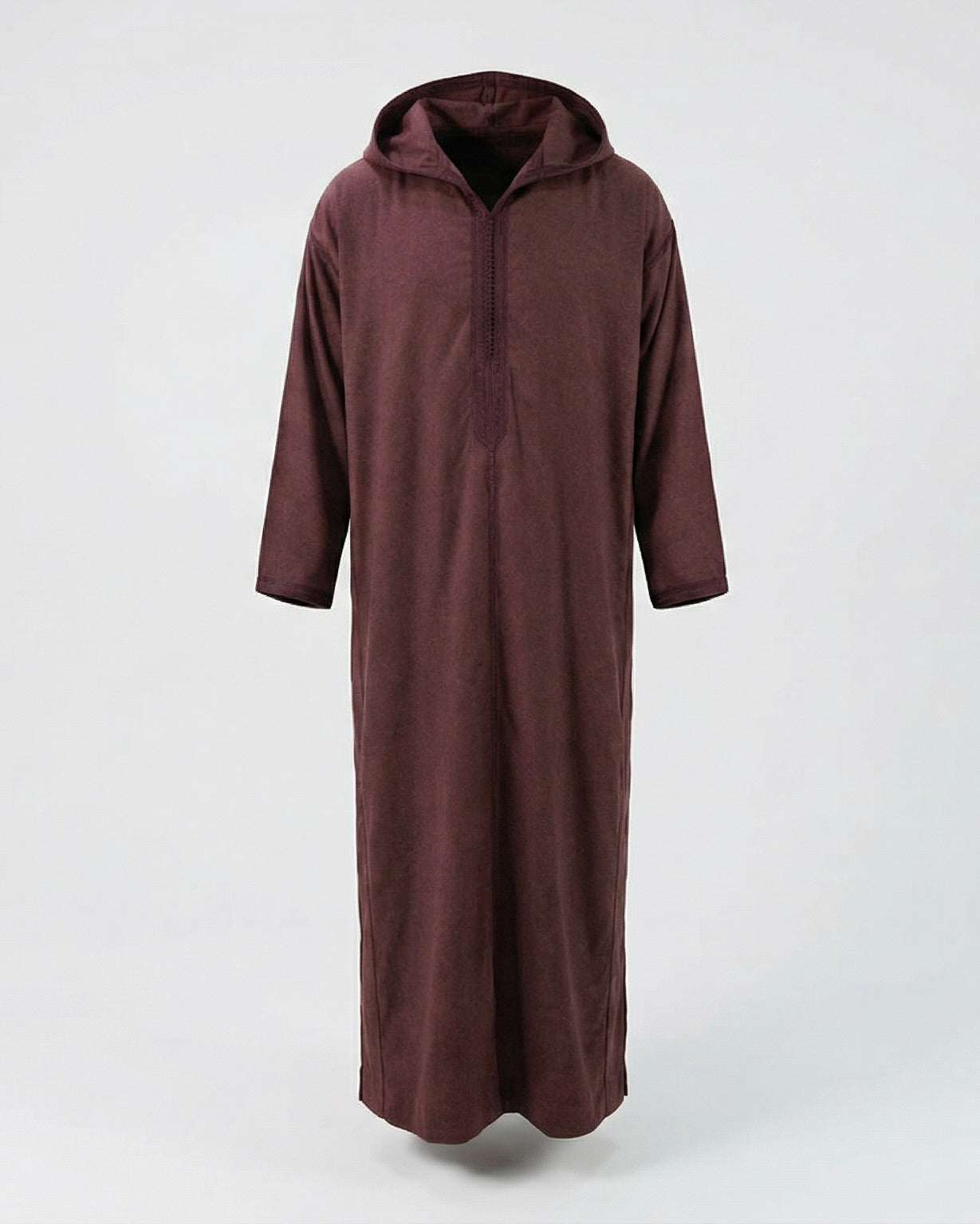 mannequin portant djellaba homme matiere epaisse de couleur bordeaux avec un travail finition faite main vue entiere