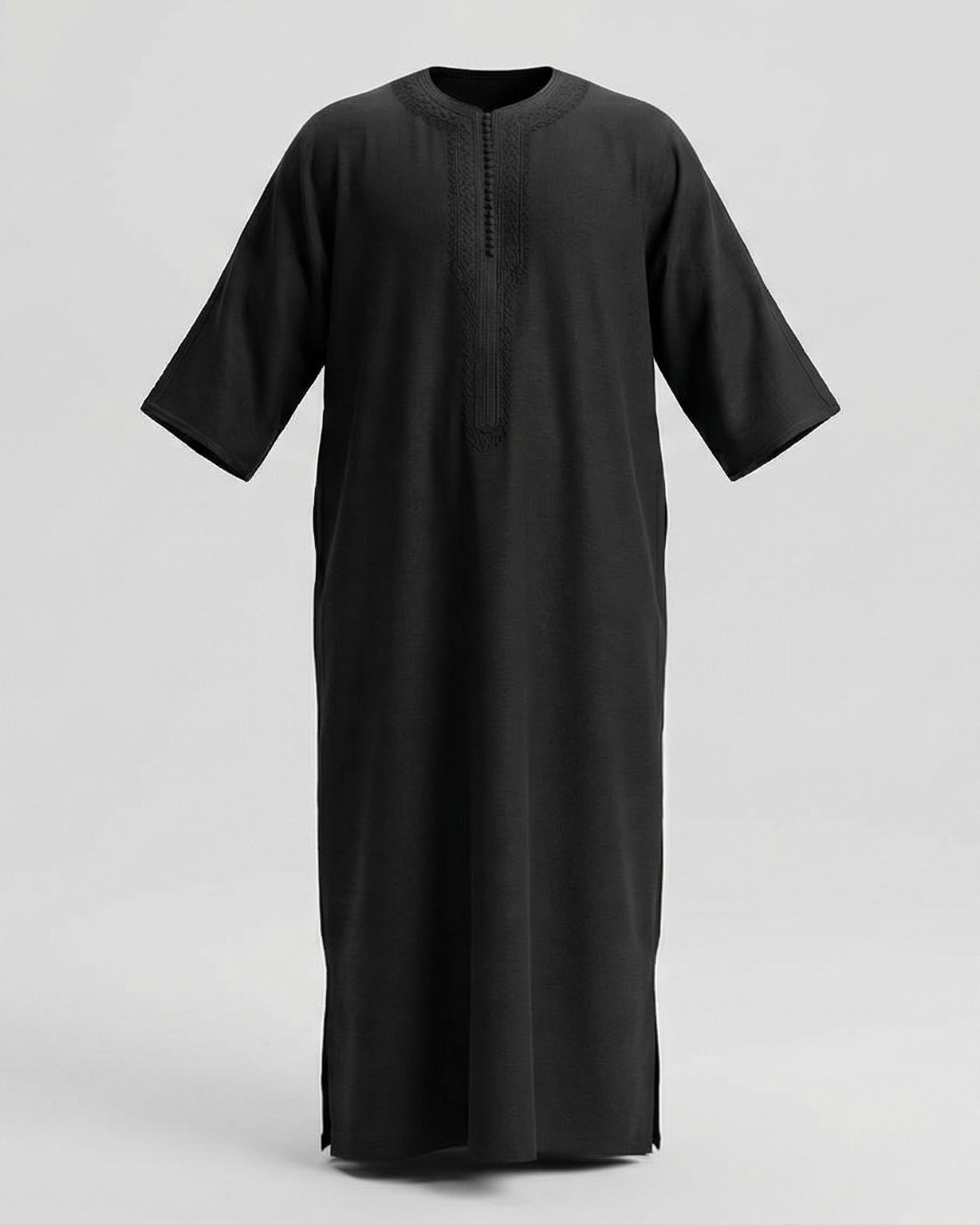 mannequin portant gandoura homme matiere gabardine de couleur noir avec un travail finition faite main vue entiere