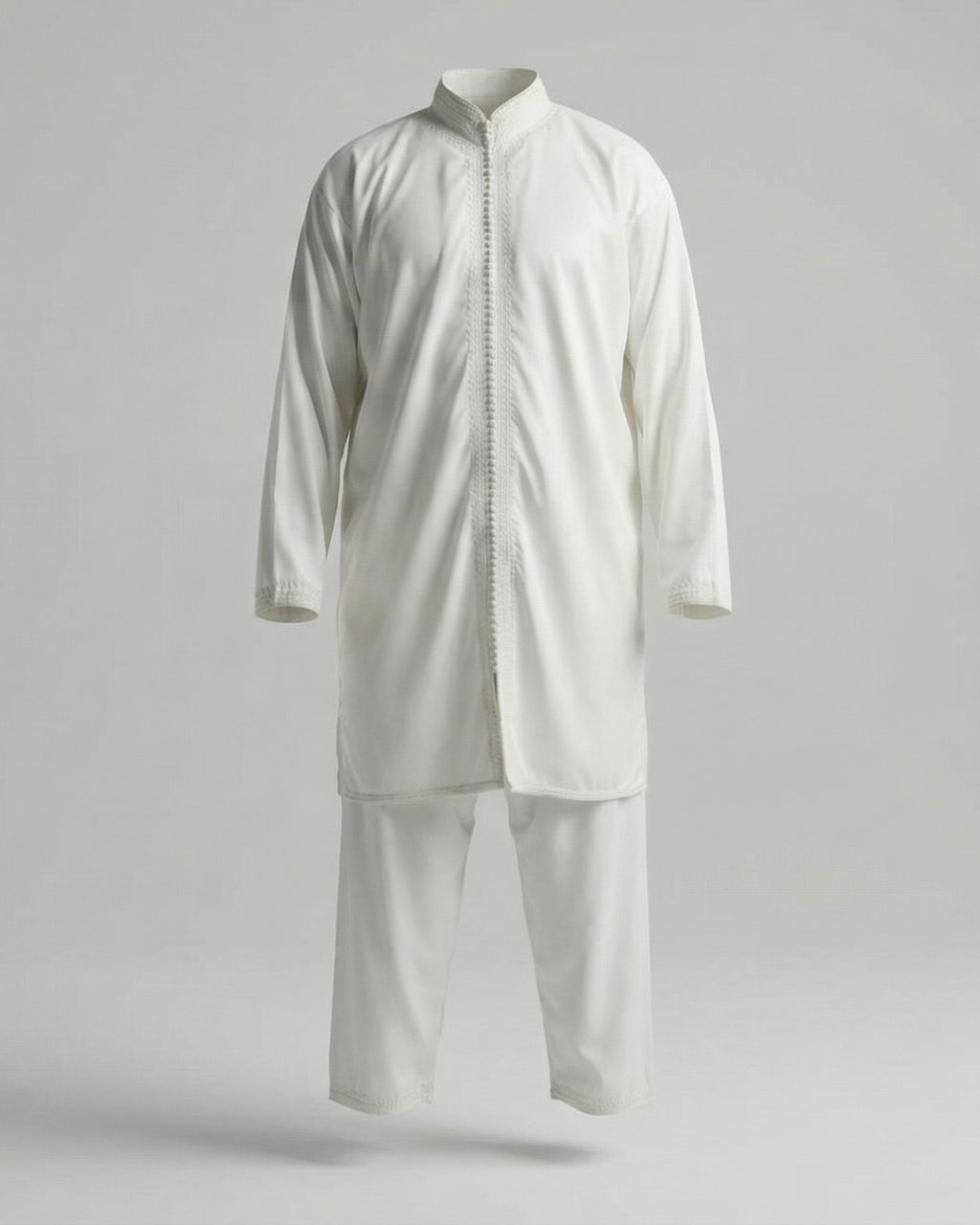 mannequin portant jabador homme matiere deux-pieces de couleur blanc avec un travail finition faite main vue entiere