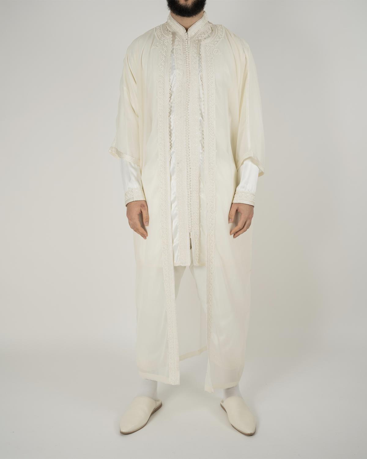 mannequin portant jabador homme matiere trois-pieces de couleur blanc avec un travail finition faite main vue entiere