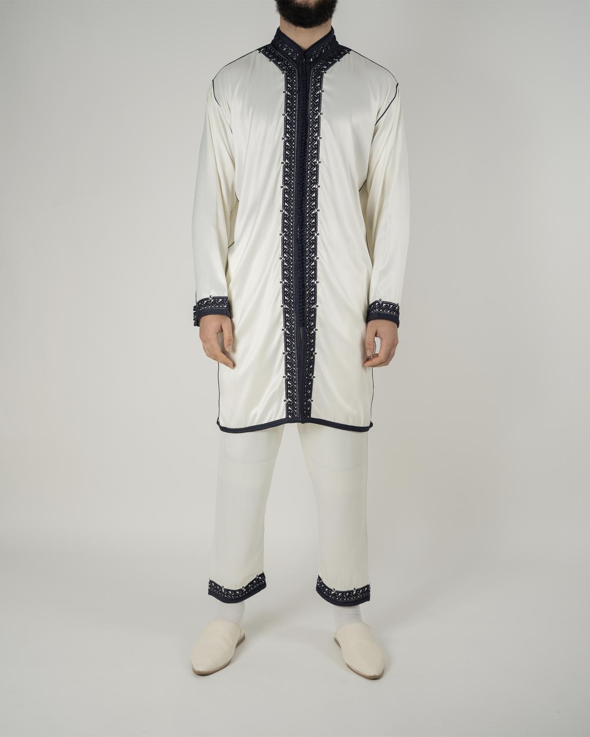 mannequin portant jabador homme matiere trois-pieces de couleur bleu avec un travail finition faite main vue sans-cape