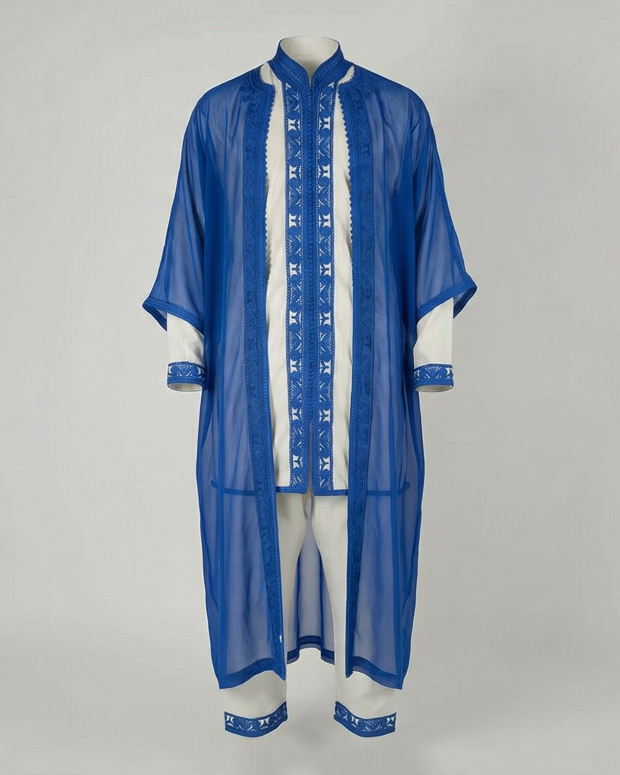 mannequin portant jabador homme matiere trois-pieces de couleur bleu avec un travail finition faite main vue entiere