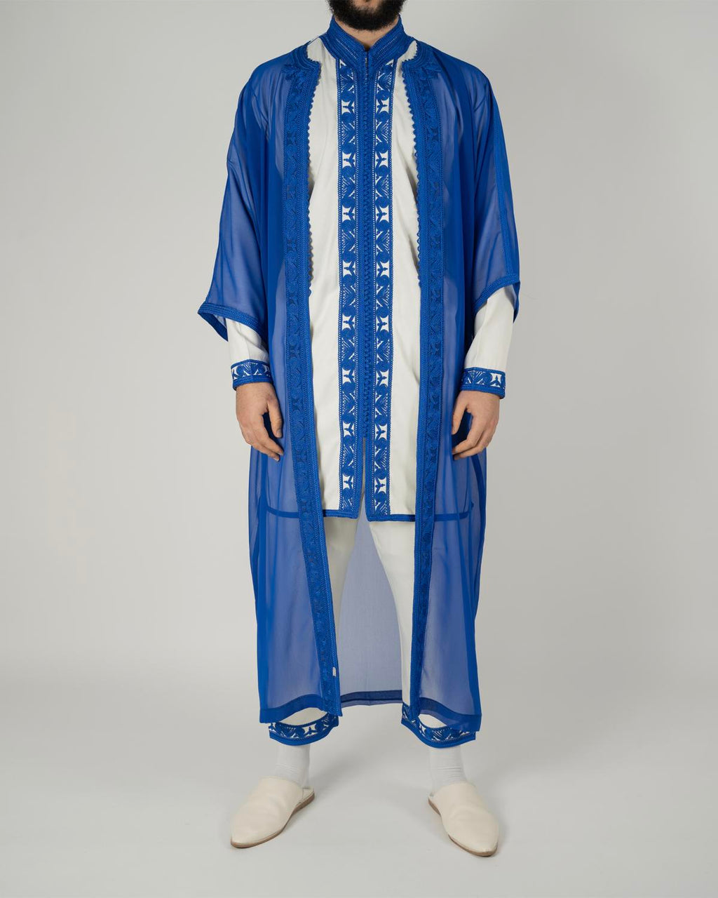 mannequin portant jabador homme matiere trois-pieces de couleur bleu avec un travail finition faite main vue entiere