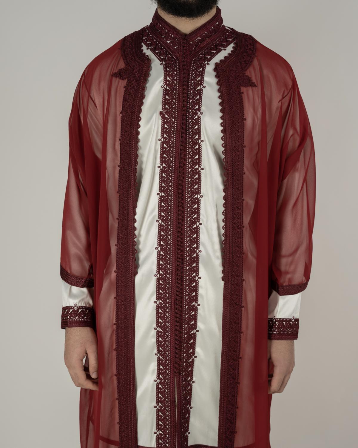 mannequin portant jabador homme matiere trois-pieces de couleur bordeaux avec un travail finition faite main vue face-rapprochee