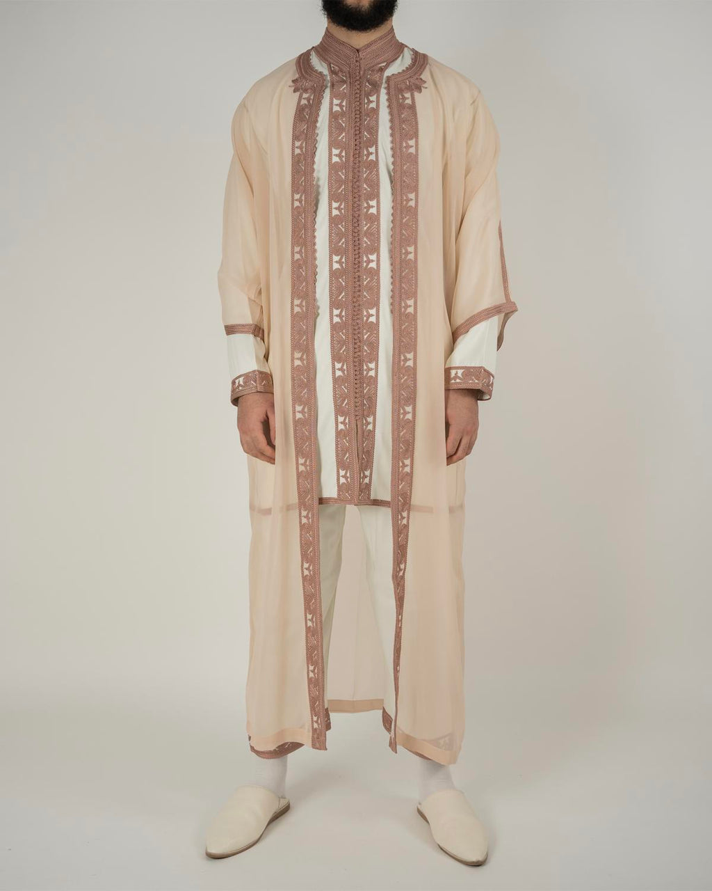 mannequin portant jabador homme matiere trois-pieces de couleur rose-gold avec un travail finition faite main vue entiere