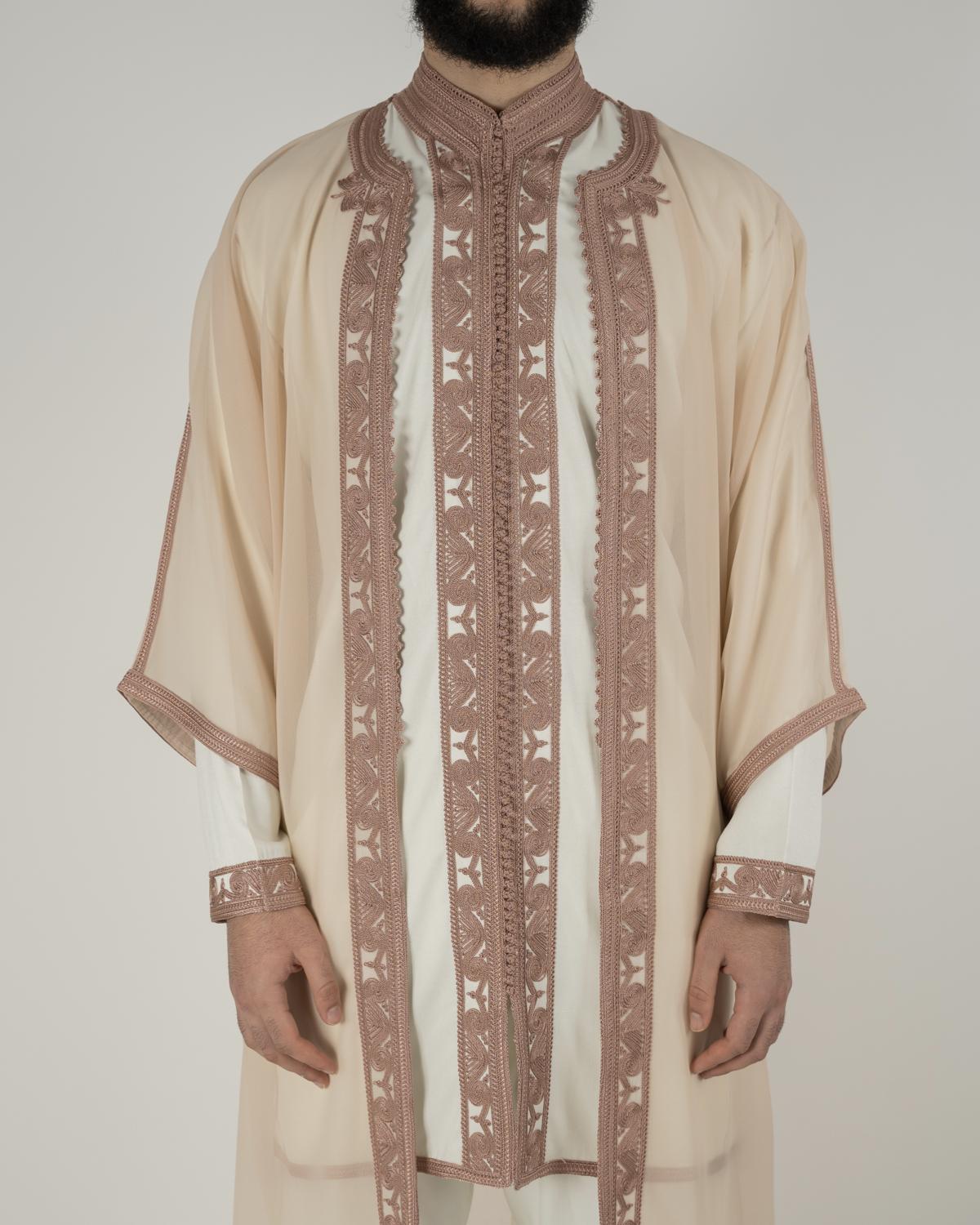 mannequin portant jabador homme matiere trois-pieces de couleur rose-gold avec un travail finition faite main vue face-rapprochee