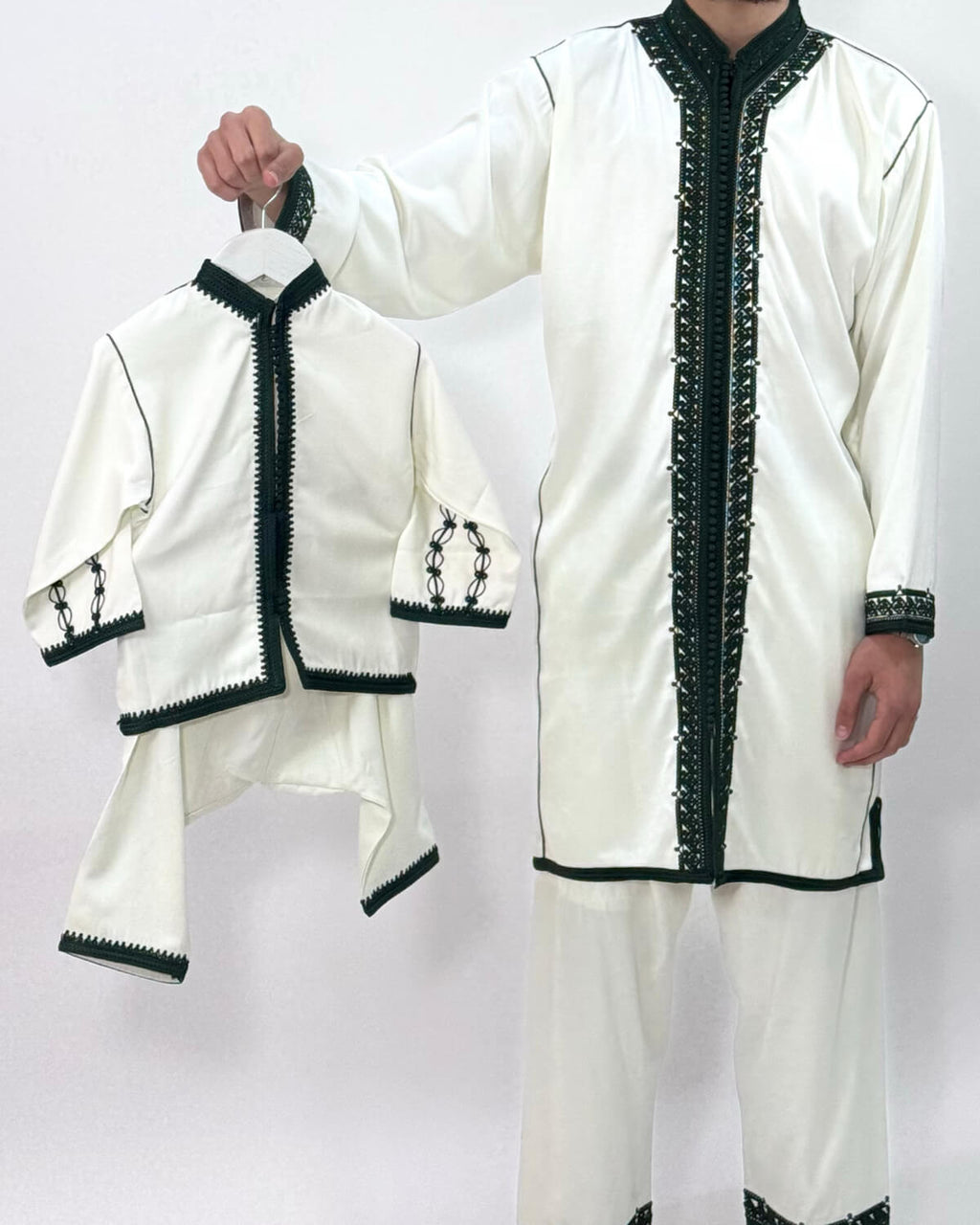 Qays White &amp; Green 2-Piece Children's Jabador